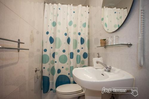 Hostal La Fontana - image 5