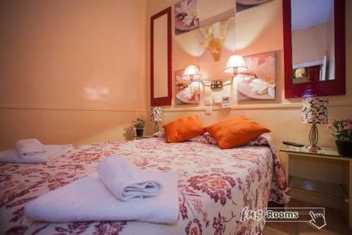 Hostal La Fontana - image 4