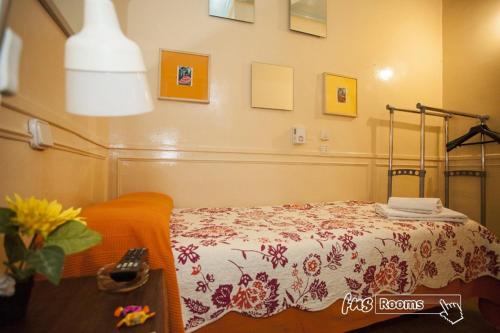Hostal La Fontana - image 3