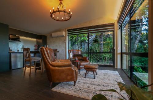 ห้องครัว, L'amour Nest in ฮอสปิตัล ฮิลล์