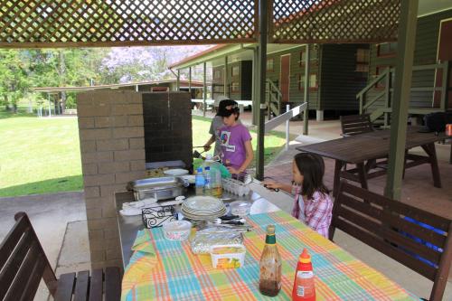 Christmas Creek Café & Cabins