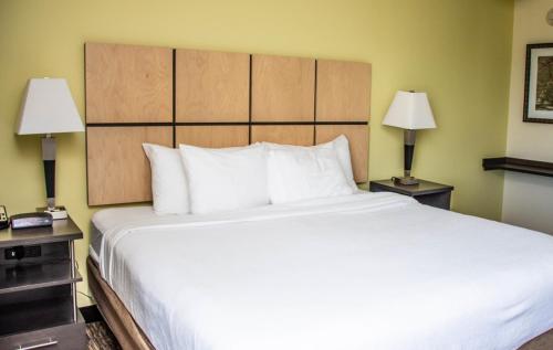 Candlewood Suites Overland Park W 135th St, an IHG Hotel