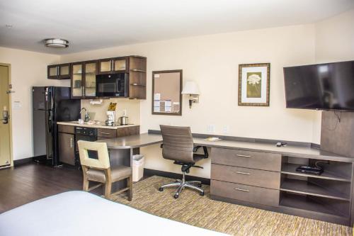 Candlewood Suites Overland Park W 135th St, an IHG Hotel