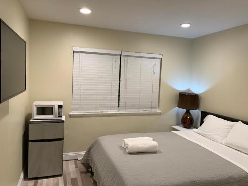 Lovely Room in Private House near Disneyland in Anaheim, USA