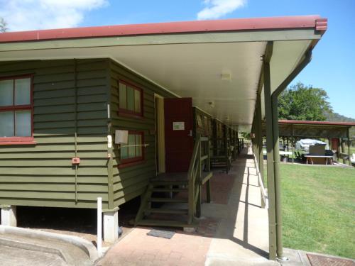 Christmas Creek Café & Cabins