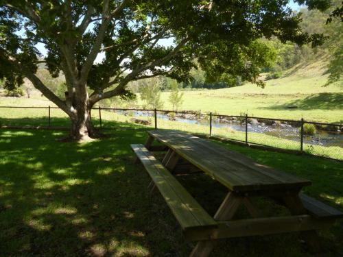 Christmas Creek Café & Cabins