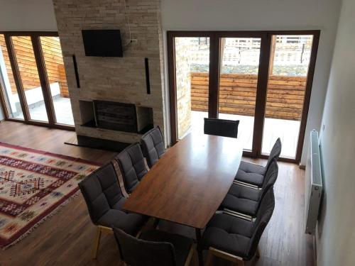 Oprema, Meshtekna in Prevalle