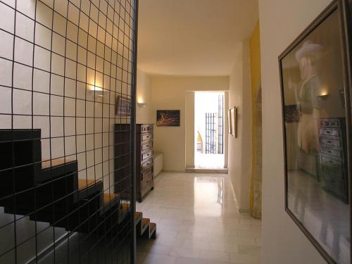  Maroulas Villa Sleeps 11 Pool Air Con WiFi in Maroulás