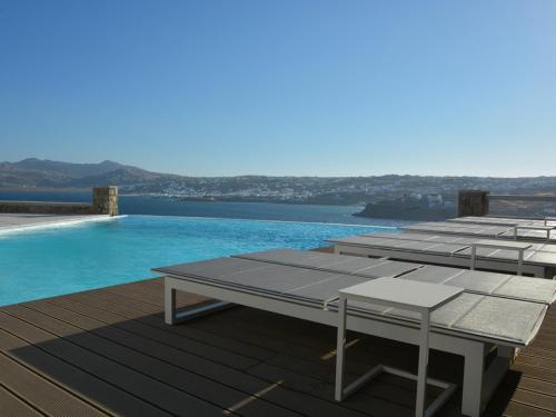  Kanalia Villa Sleeps 10 Pool Air Con WiFi in Glastros