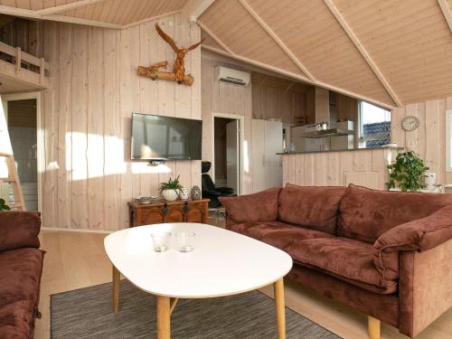 Three-Bedroom Holiday home in Rødby 38