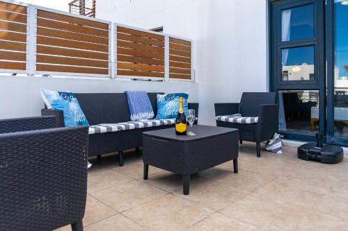 Azure 25, Big Bay (fotografie 2)