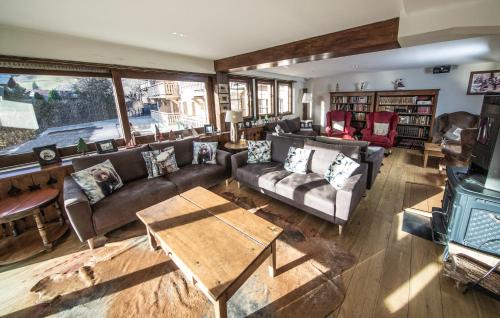 Pub/Lounge, Au Vieux Moulin in Megeve Városközpont