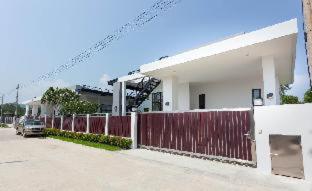 WE by Sirin Pool Villa Huahin photo