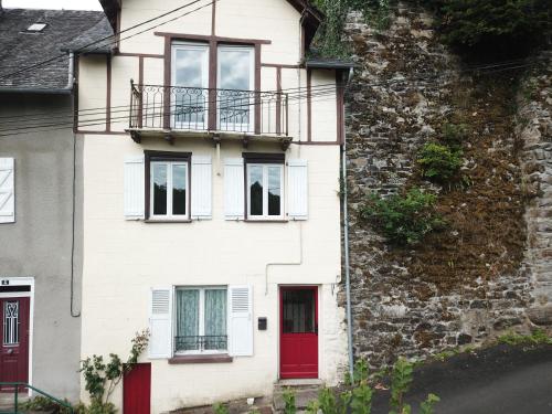 Uzerche Townhouse gîte à louer Uzerche