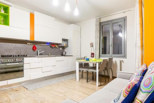 Colorful Boccaccio Apartment - image 10