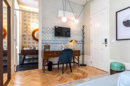 room detail thumbnail 2