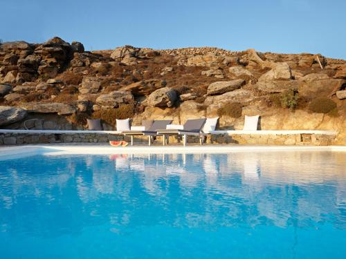  Faros Armenistis Villa Sleeps 8 Pool Air Con WiFi in Panormos