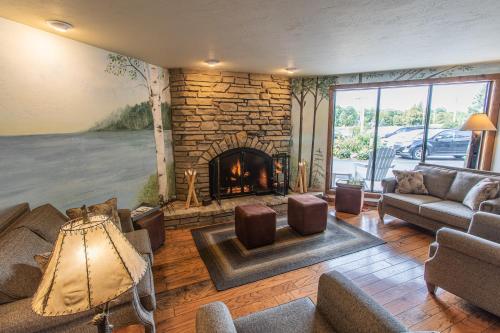 Open Hearth Lodge 3