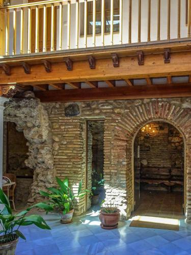 Apartamentos Turísticos Alhambra - image 2