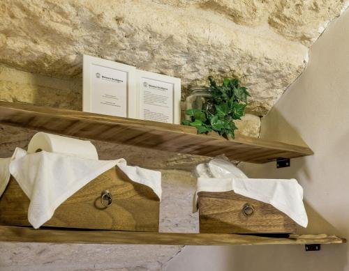 Dimora Scaligera Luxury Apartment - Tap to explore photos