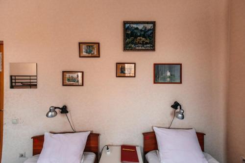 Samovar Hostel - image 2