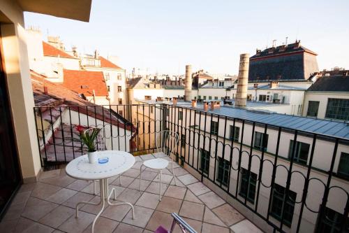 Luxury Loft - image 5