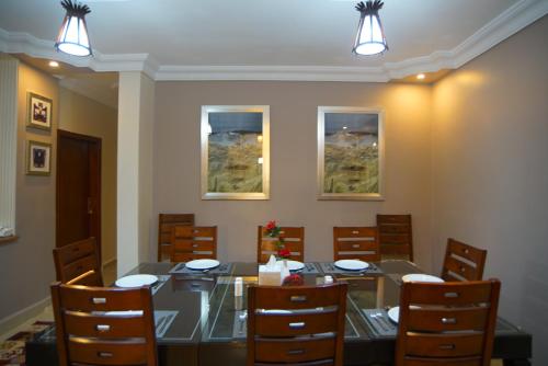 Over Mountains Hotel 4