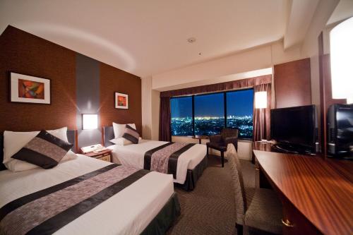 2 twin beds
