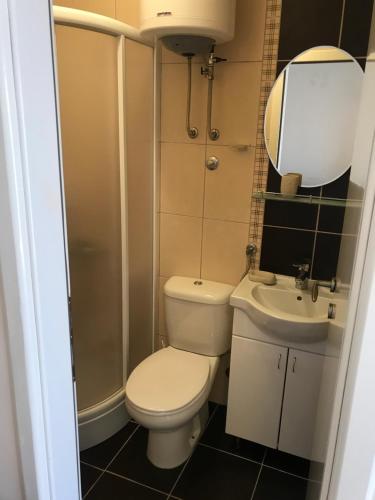 Apartment image 10