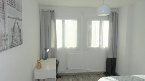 Grand appartement T3/T4 proche des berges du Cher - image 6