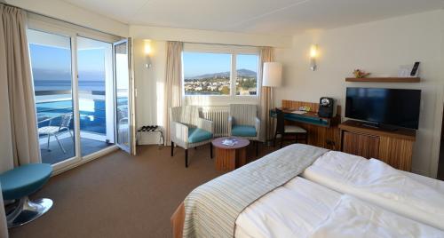 Panoramic Room