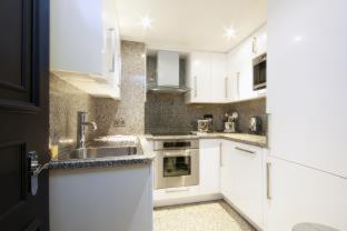 Mayfair House - image 7