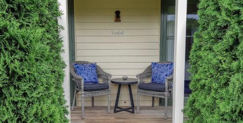 ไคลฟ์ โคโลเนี่ยล คอตเทจ (Clive Colonial Cottages) in ไคลฟ์