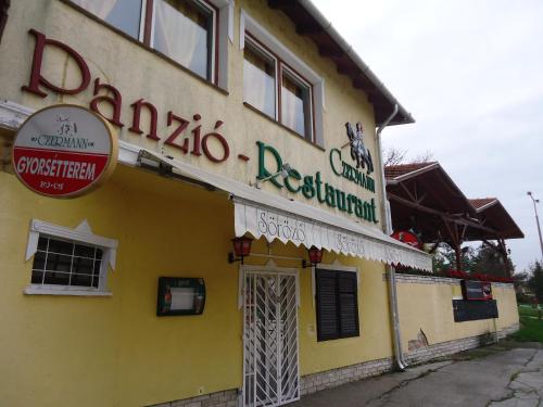  Czermann Panzió és Étterem, Pension in Oroszlány bei Pákozd