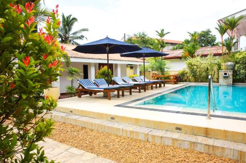 Swimming pool, Sky and Sand Guesthouse in Beruwala