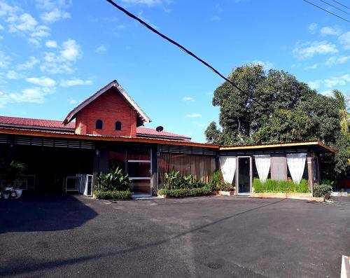 Dorm Master in Kuala Teriang