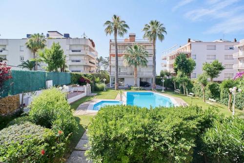 . Pure Pool Sensation Apartment Sitges