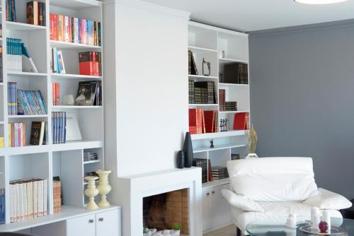  New Superb Luminous 2 Bedroom Apartment in Athen