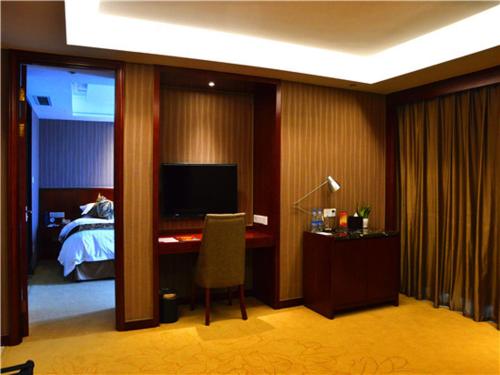 扬州泰润大酒店 (yangzhou tairun hotel)