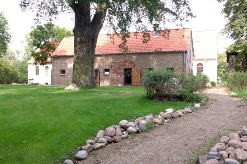 Kavaliershaus Schloß Blücher am Finckenersee