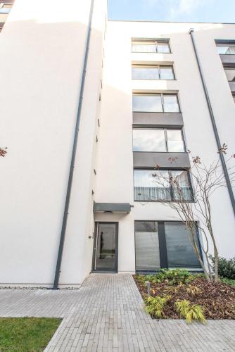 Quiet & new apartment near city center with garage, Praha (fotografie 6)