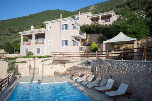  Ponti Villa Sleeps 6 with Pool Air Con and WiFi in Póndi