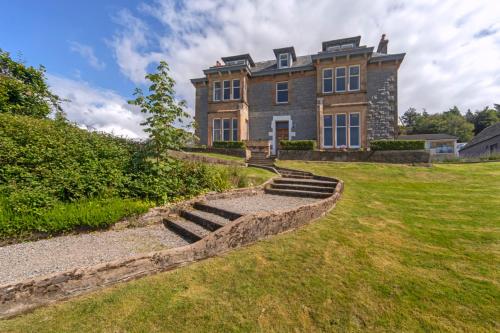 Oban Chateau Sleeps 22 With Wifi, , Argyll and the Isle of Mull