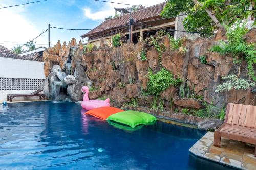 Swimming pool, Binaria Museum Hotel near Jaring Kitchen & Drinks