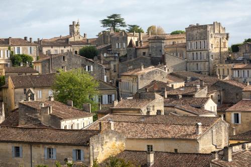 Flaujagues Villa Sleeps 10 Pool WiFi gîte à louer Caumont