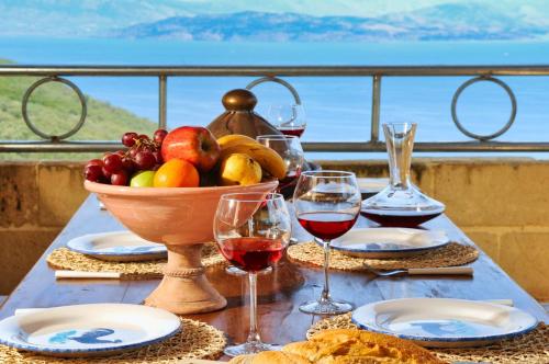  Pyrgi Villa Sleeps 10 Pool Air Con WiFi in Pyrgi