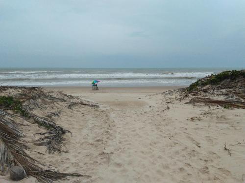 Casa de praia condomínio fechado, frente para o mar