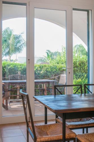 Apartment 2 With Pool And Sea View - image 12