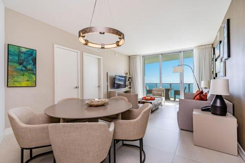 Ocean front 2 bedroom Hollywood Beach Resort 29th floor