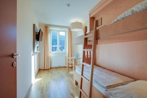 JUFA Hotel Kaprun - image 9